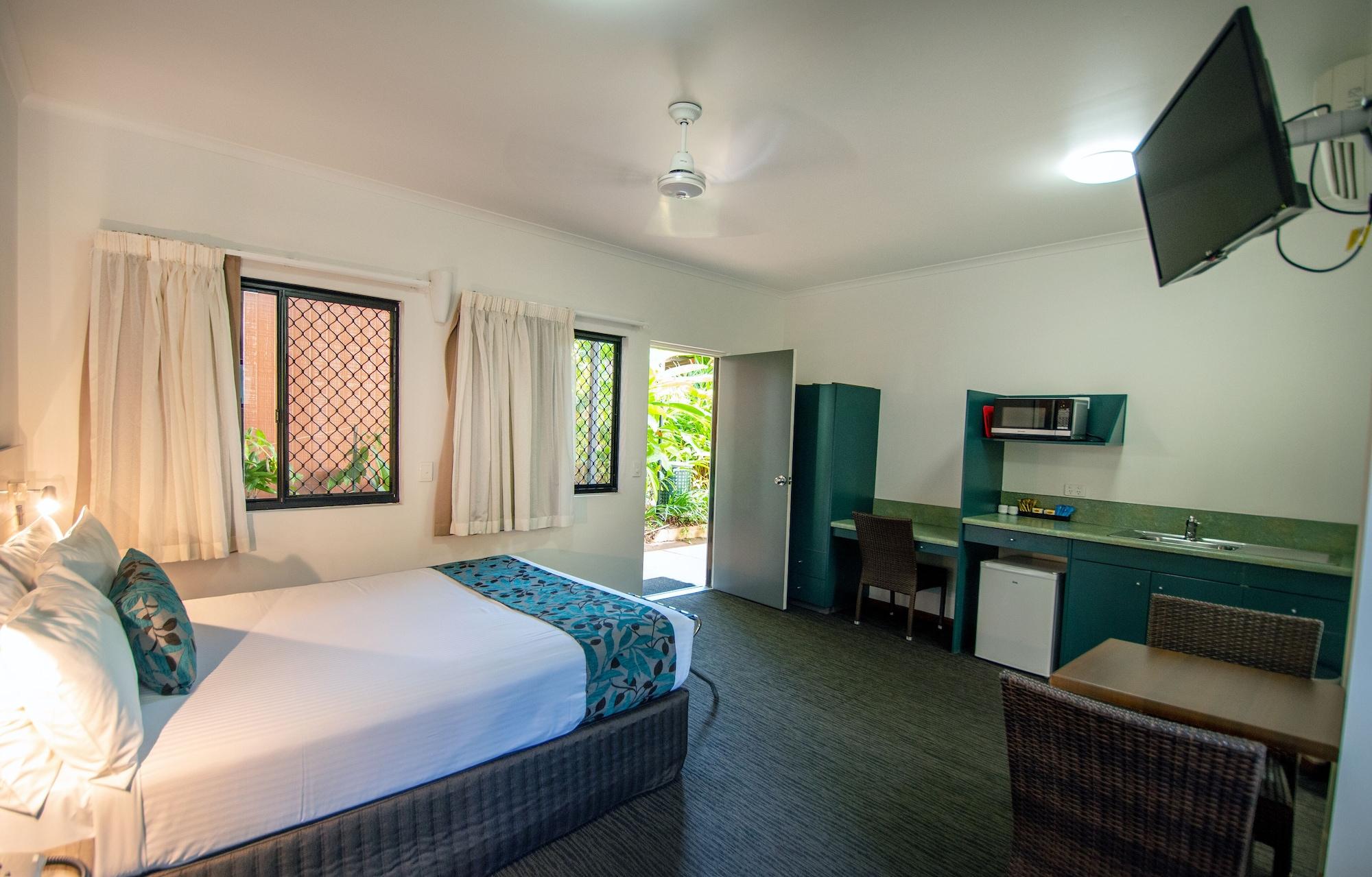 Palms City Resort Darwin Exterior photo